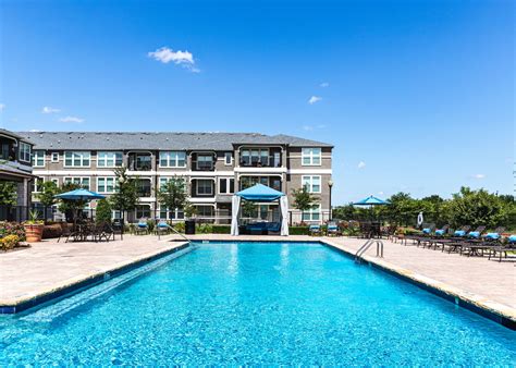 rockwall apartments on the lake.